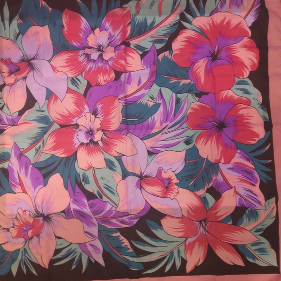 Vintage Stylised Orchid Hisbiscus Pattern Scraf - Picture 2 of 3